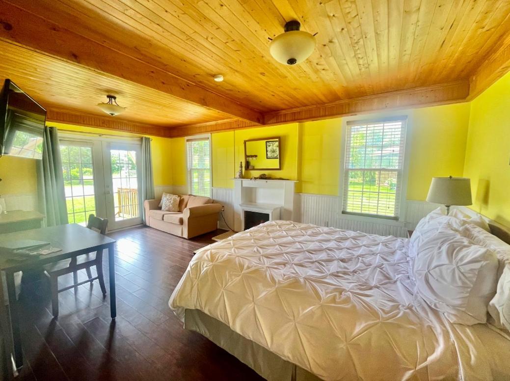 Alma Shore Lane Suites&Cottages Extérieur photo